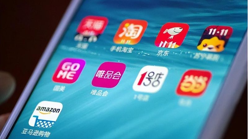 服装直播带货脚本冬季专场：打造爆款的关键要素
